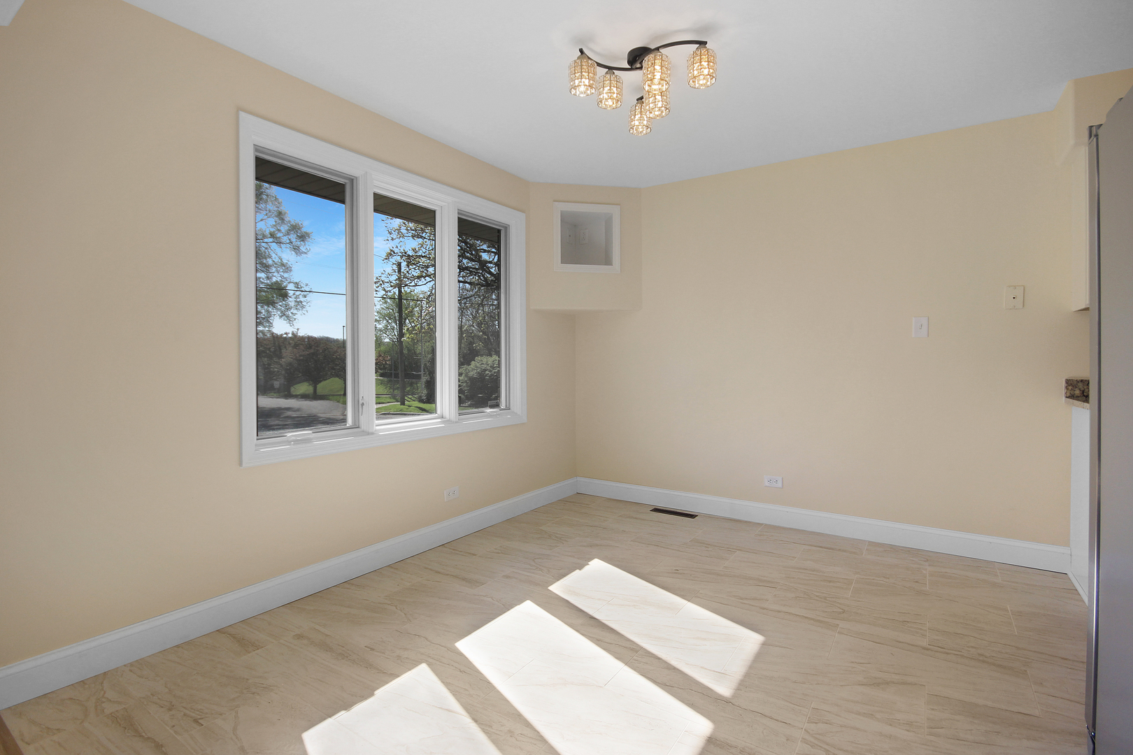 15842 Lavergne Avenue, Oak Forest, IL 60452