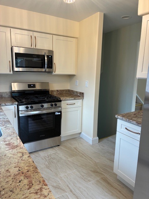 15842 Lavergne Avenue, Oak Forest, IL 60452