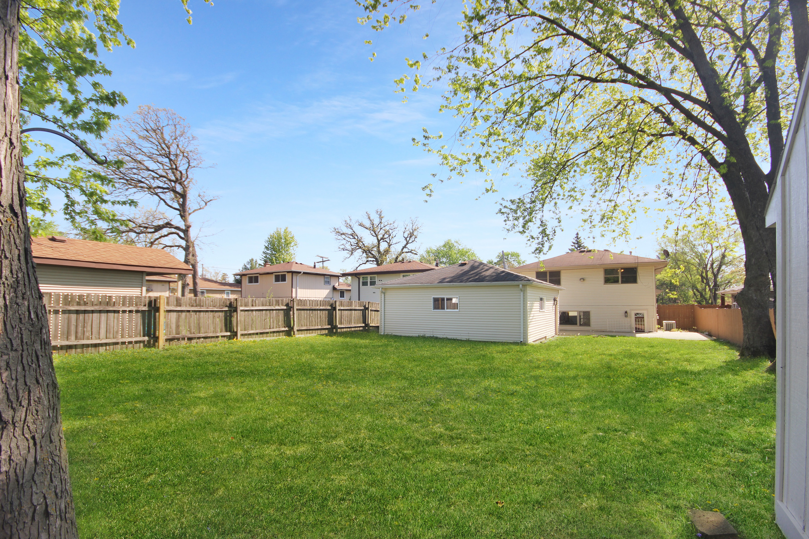 15842 Lavergne Avenue, Oak Forest, IL 60452