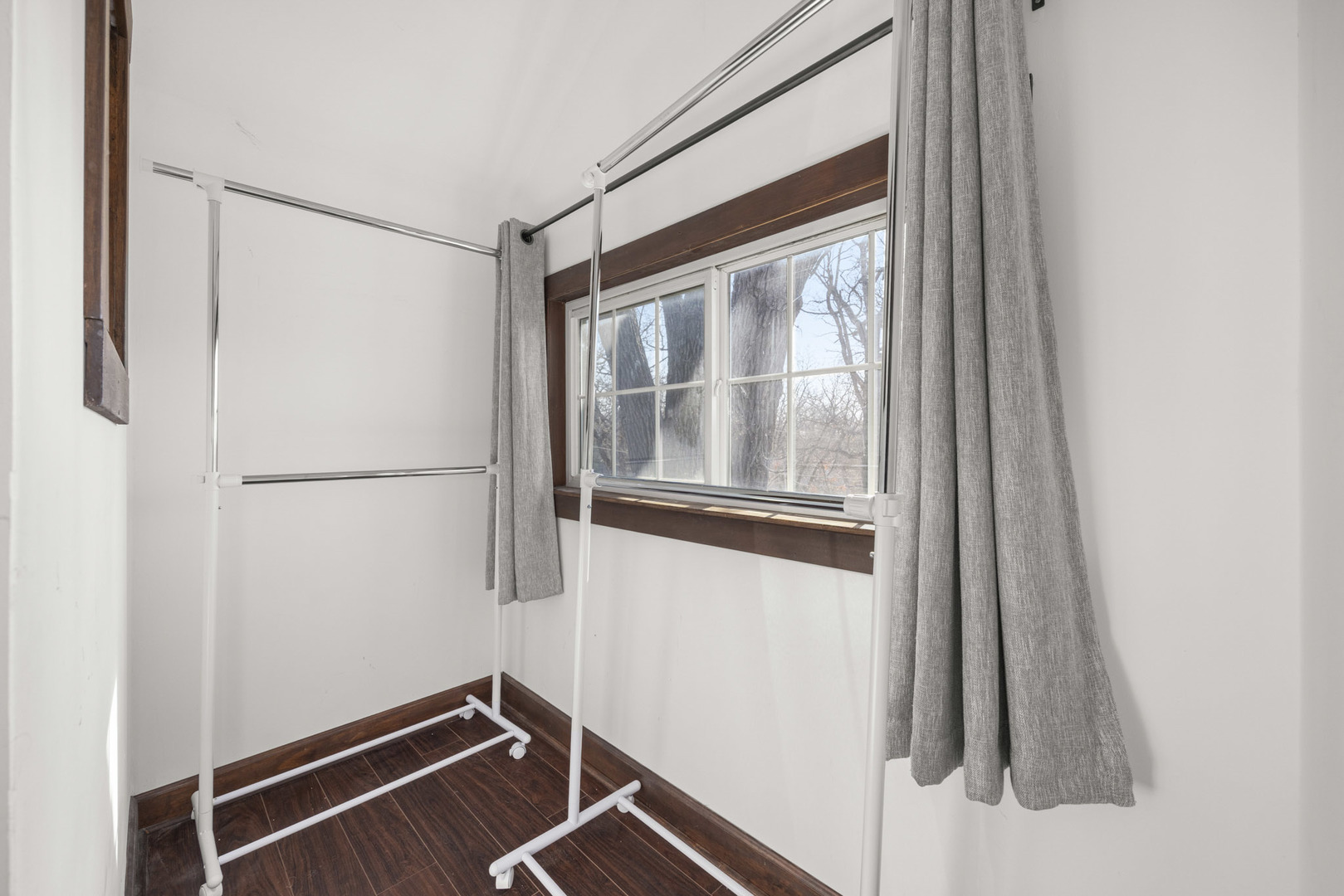 501 Ski Hill Road, Fox River Grove, IL 60021