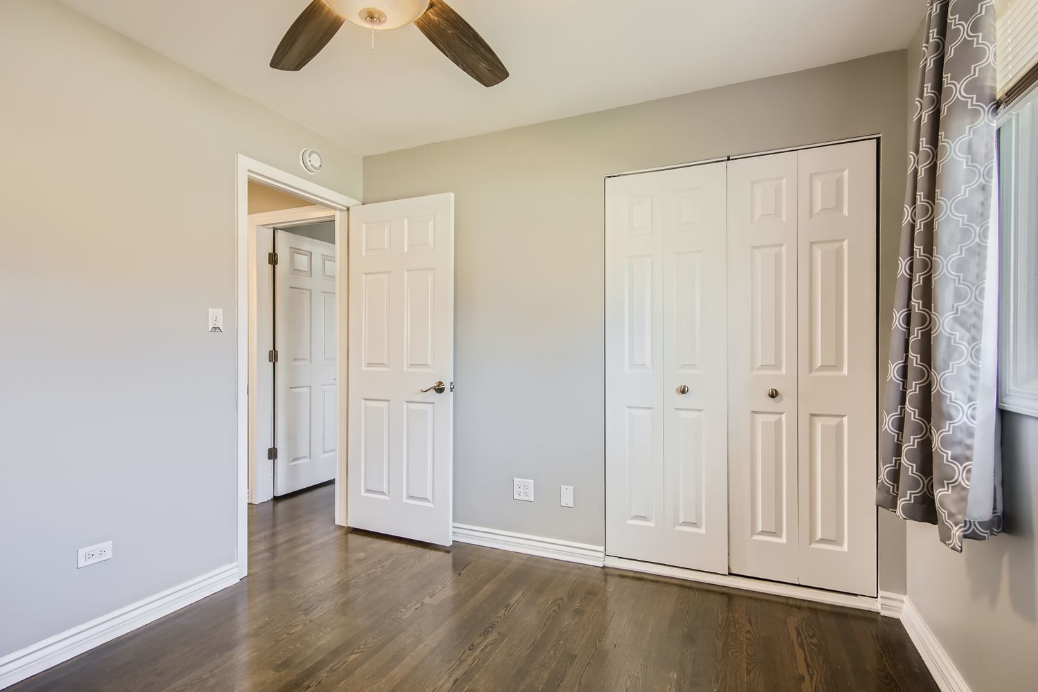 10403 Barnard Drive, Chicago Ridge, IL 60415