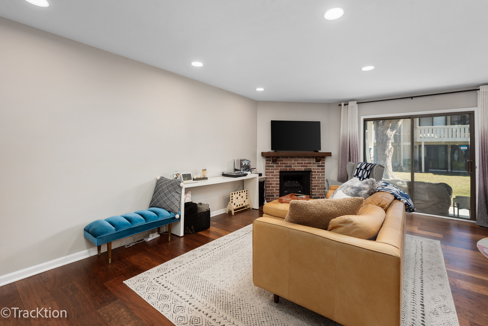 1147 Middlebury Lane #B1, Wheeling, IL 60090