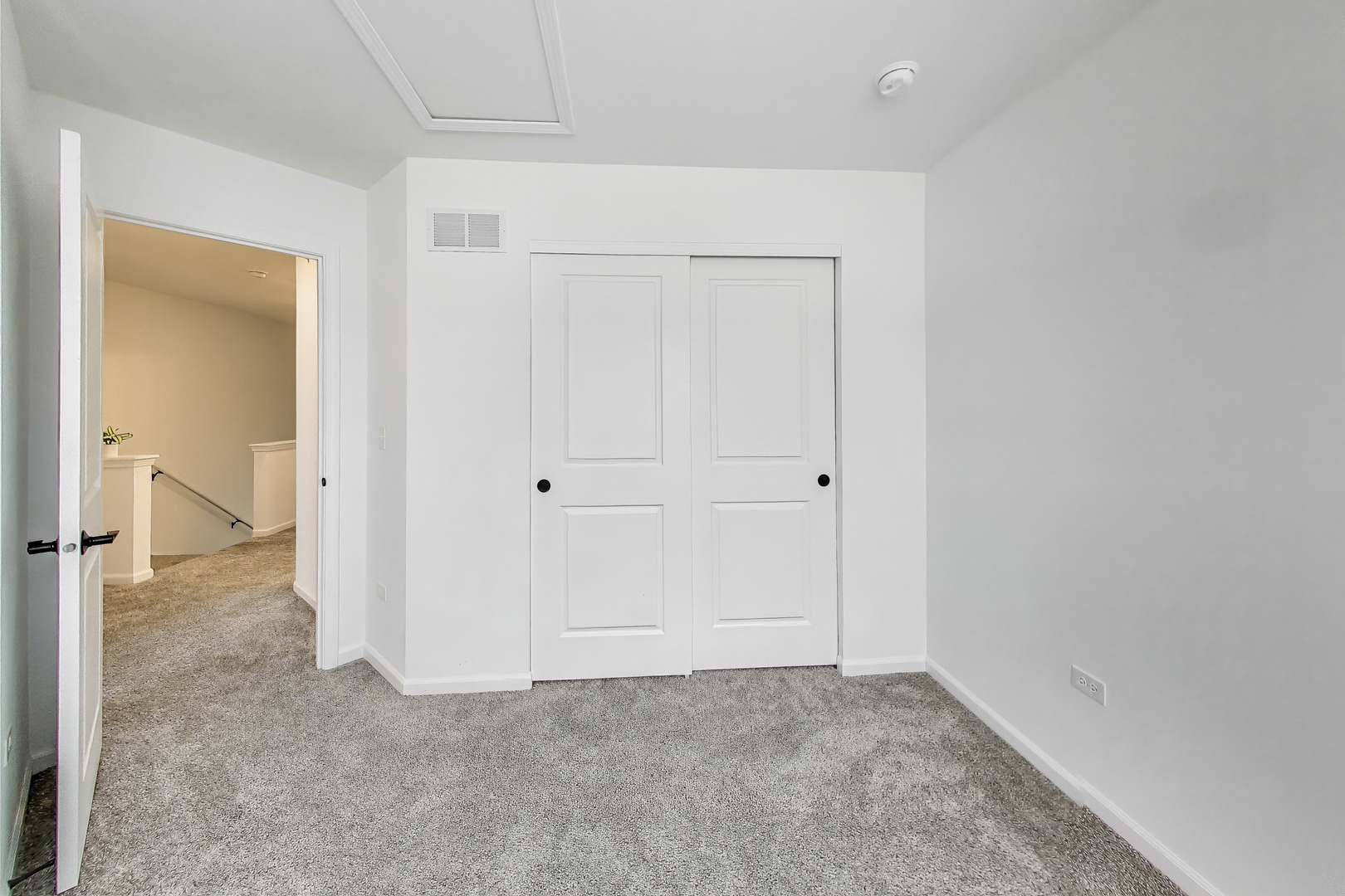 1541 Cooper Street, Des Plaines, IL 60018