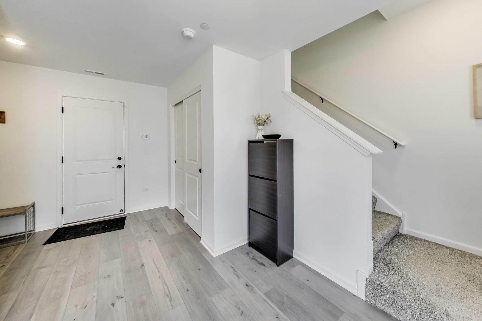 1541 Cooper Street, Des Plaines, IL 60018