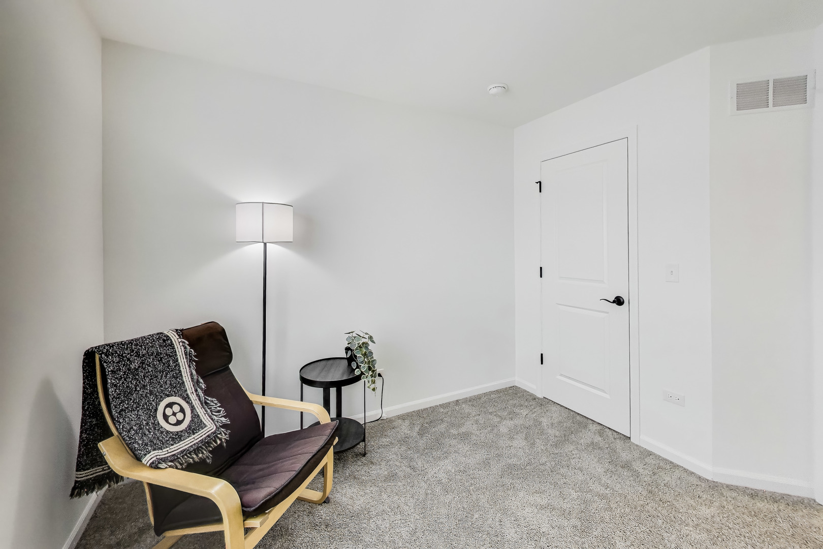 1541 Cooper Street, Des Plaines, IL 60018