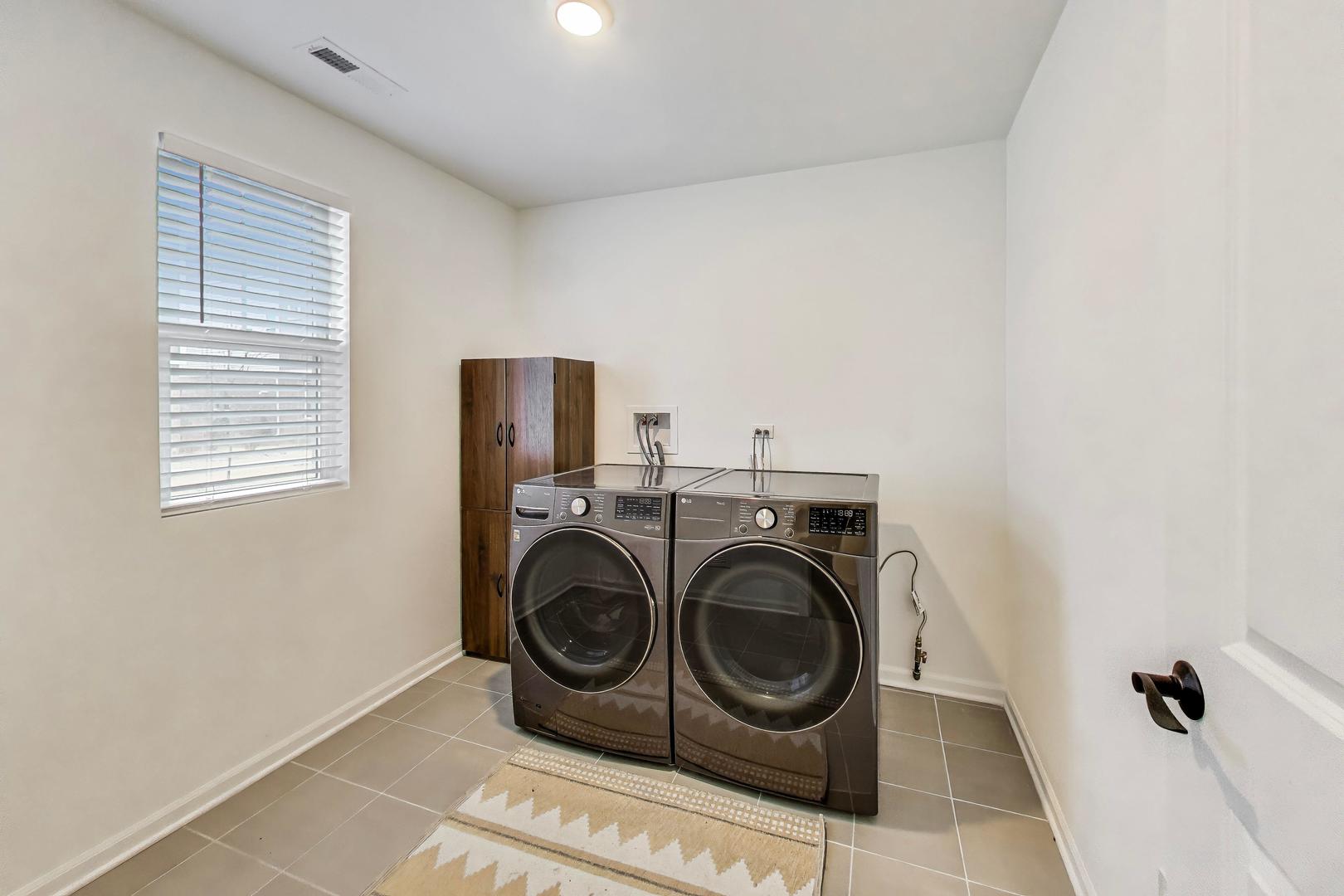 1541 Cooper Street, Des Plaines, IL 60018