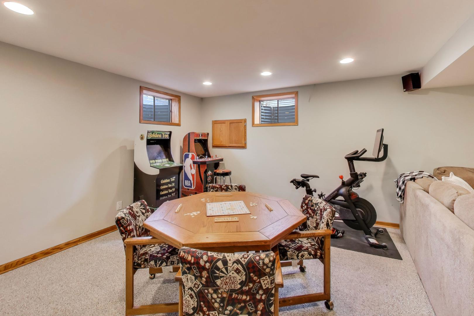 25097 W Buena Avenue, Lake Villa, IL 60046