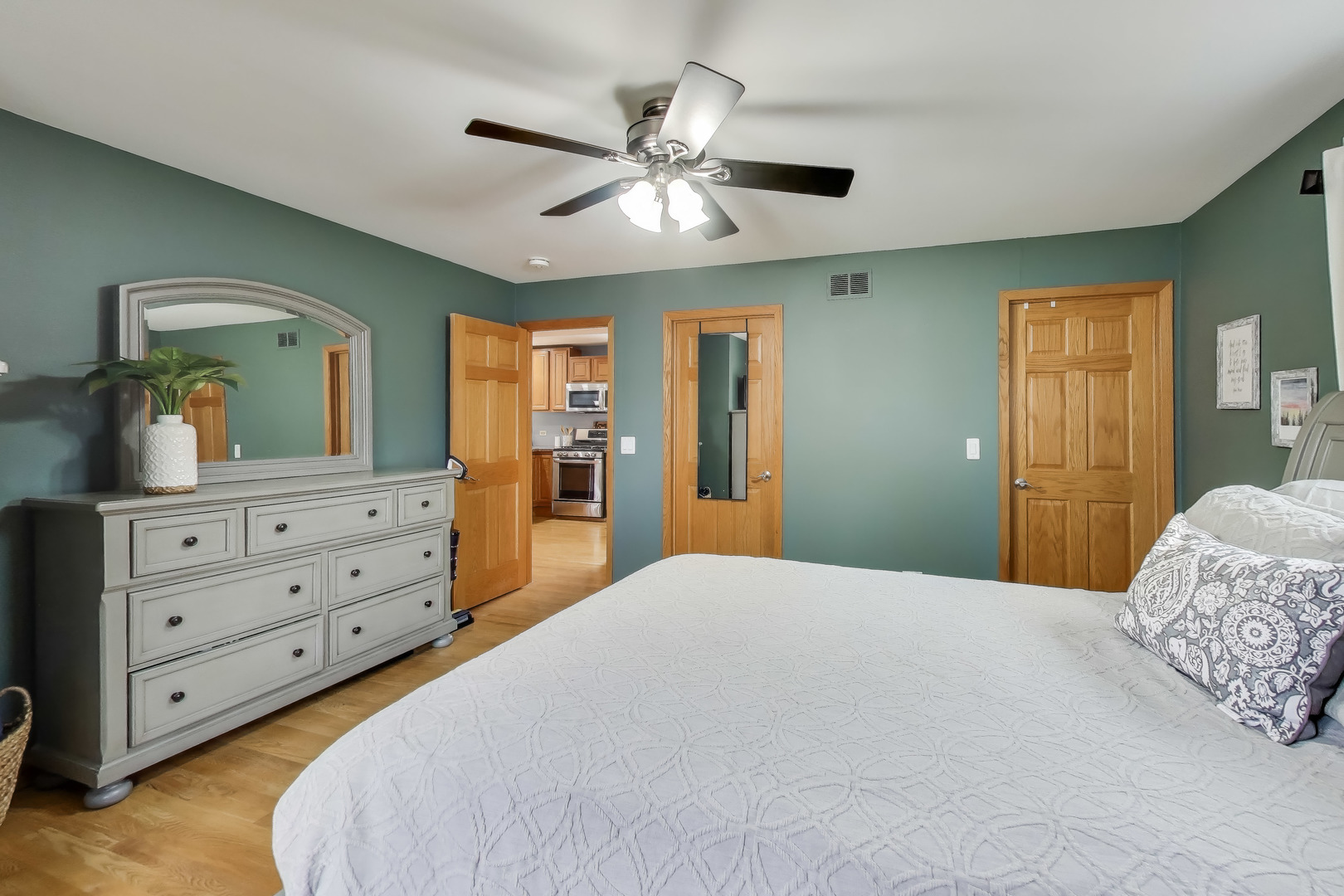 25097 W Buena Avenue, Lake Villa, IL 60046