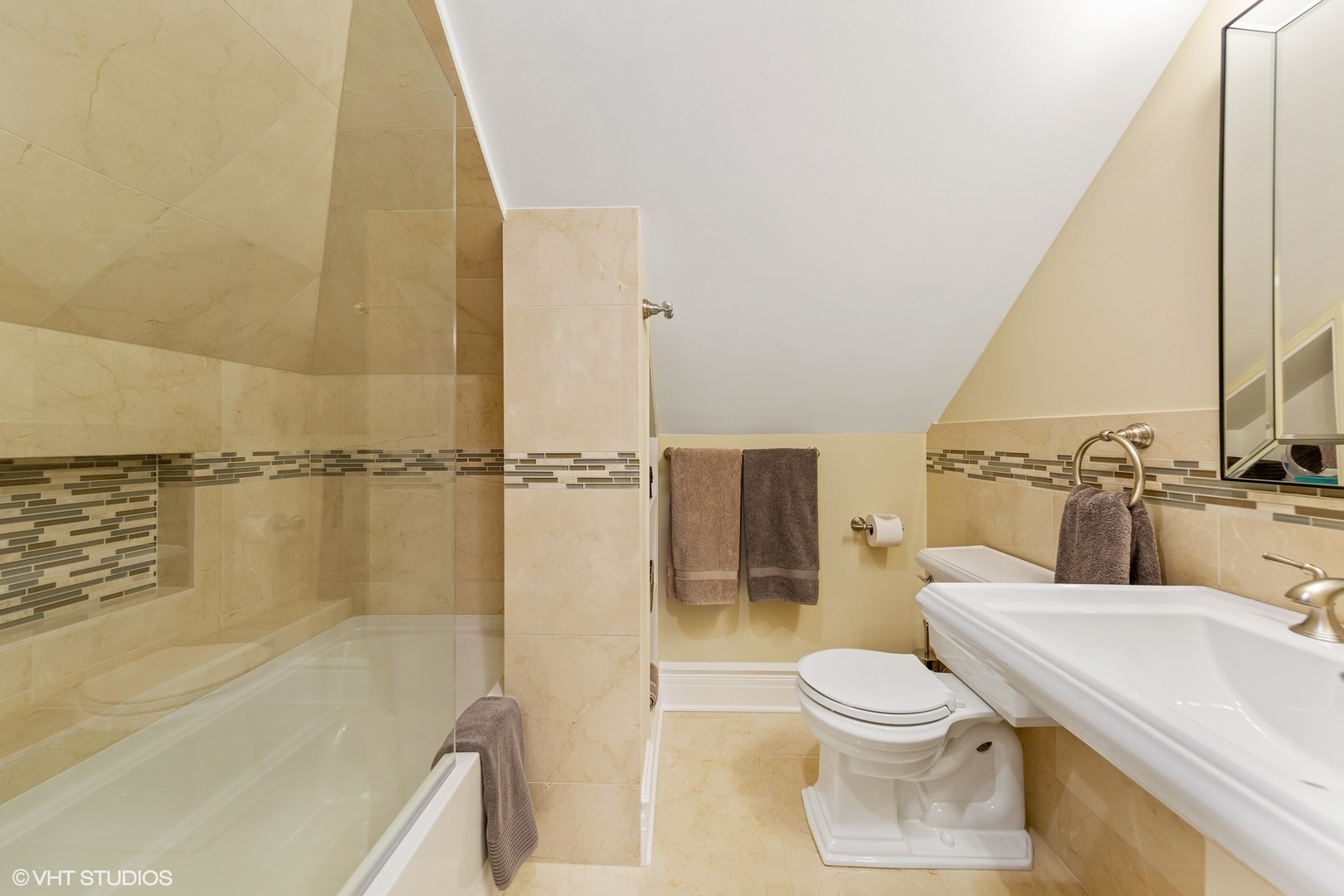 311 S Ridgeland Avenue, Oak Park, IL 60302