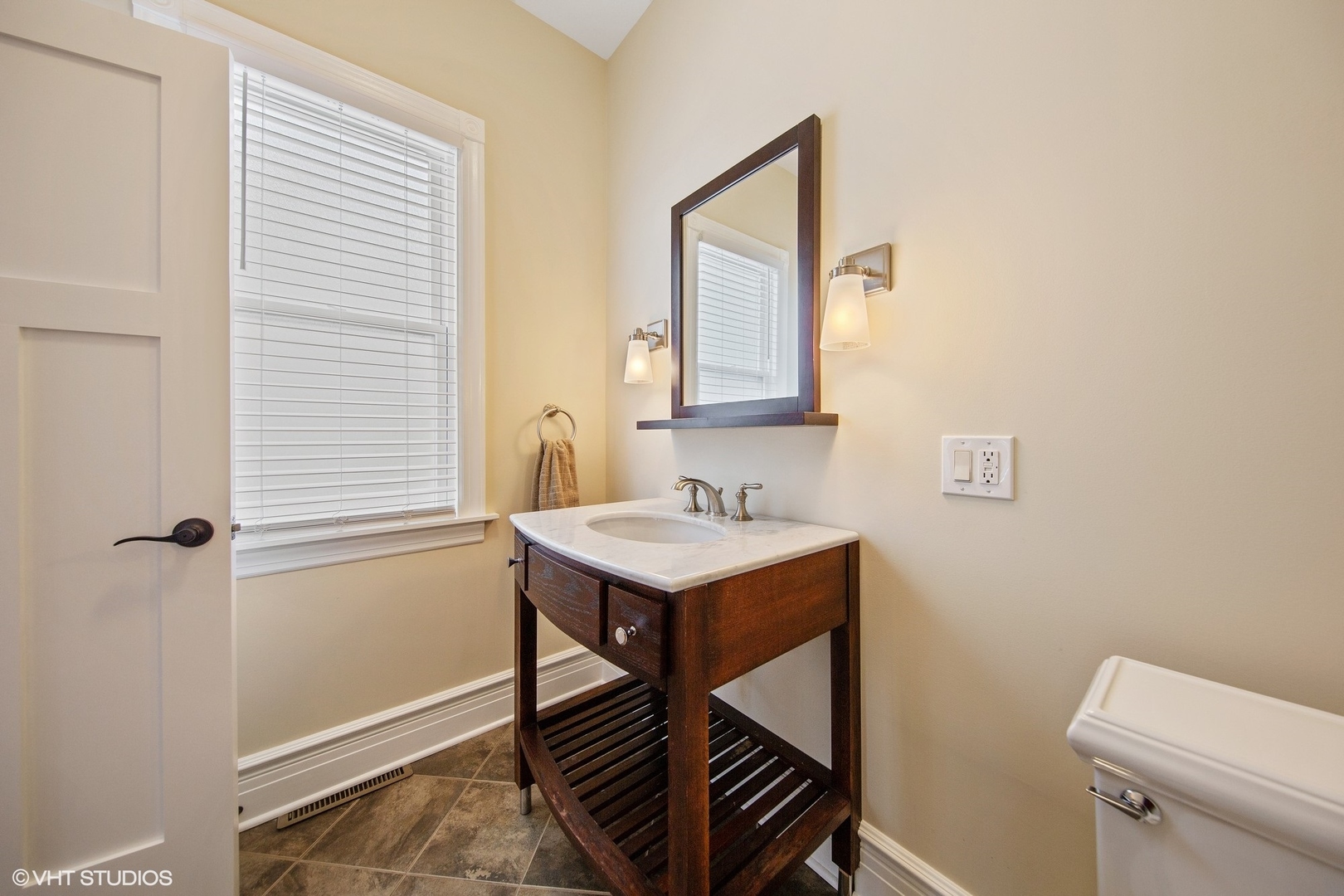 311 S Ridgeland Avenue, Oak Park, IL 60302