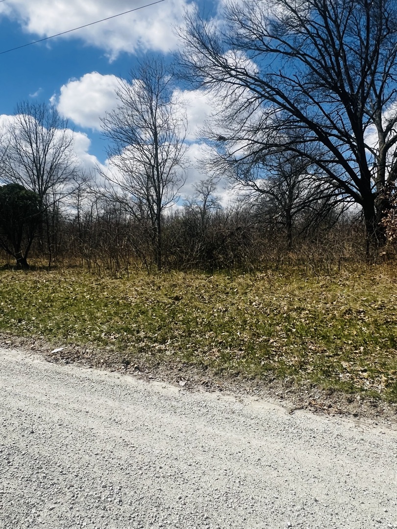 2240 S 15000 Road, Pembroke Twp, IL 60958