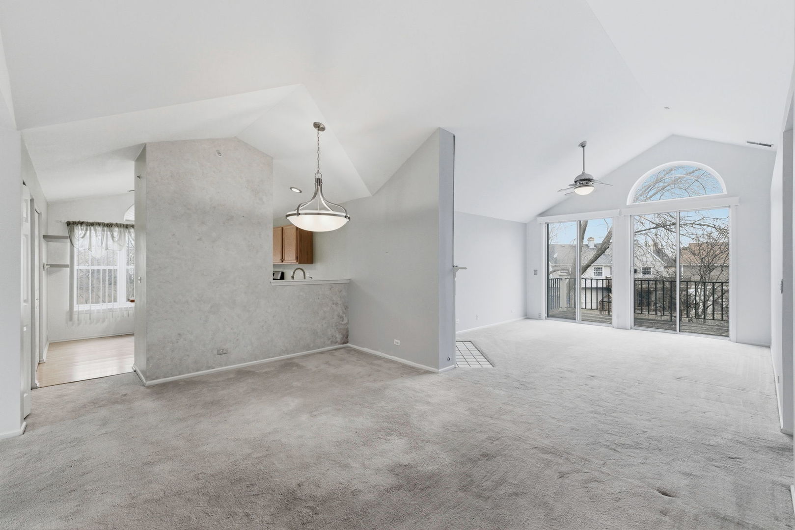 1632 Columbia Circle #2, Bartlett, IL 60103