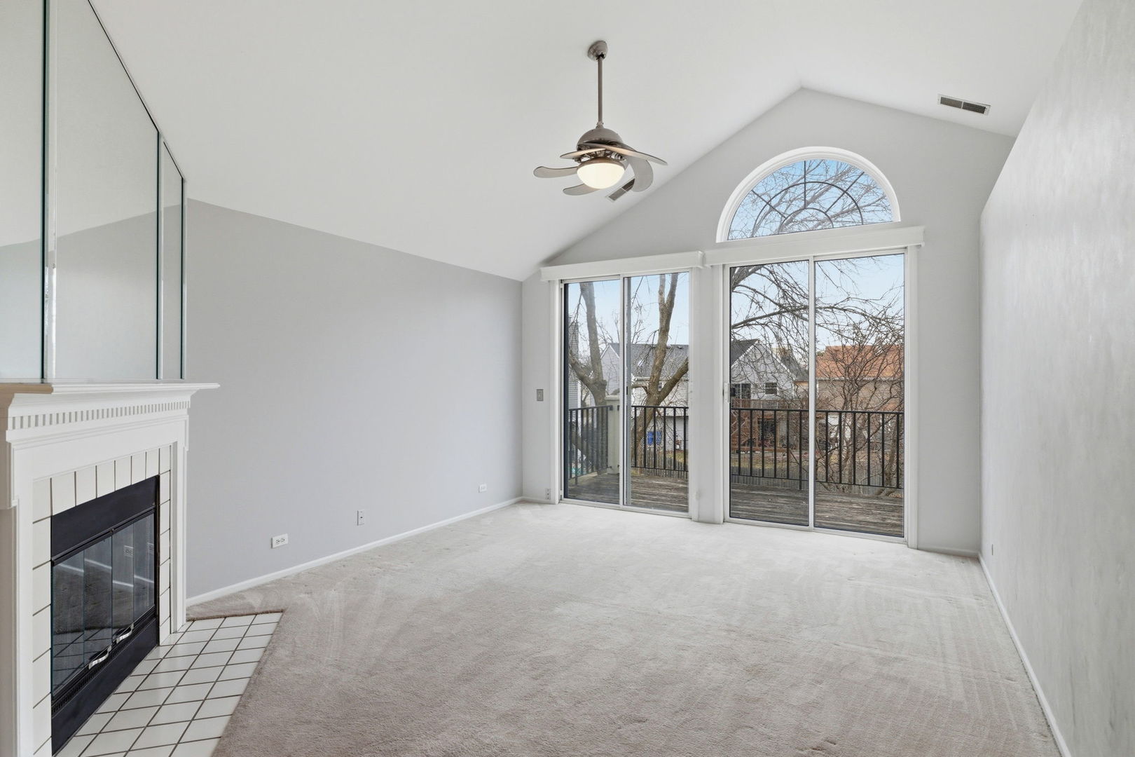 1632 Columbia Circle #2, Bartlett, IL 60103