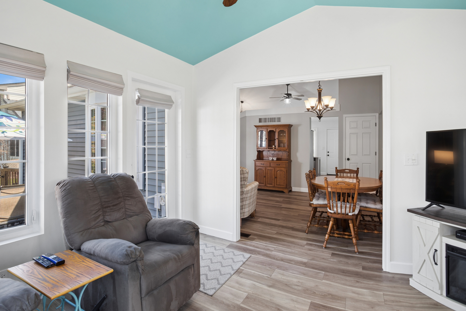 100 Longford Drive, Elgin, IL 60120