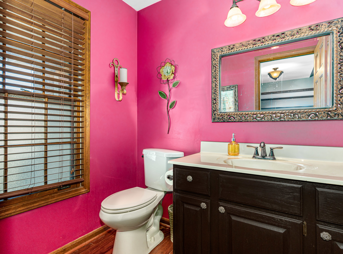 27W412 Chartwell Drive, Winfield, IL 60190