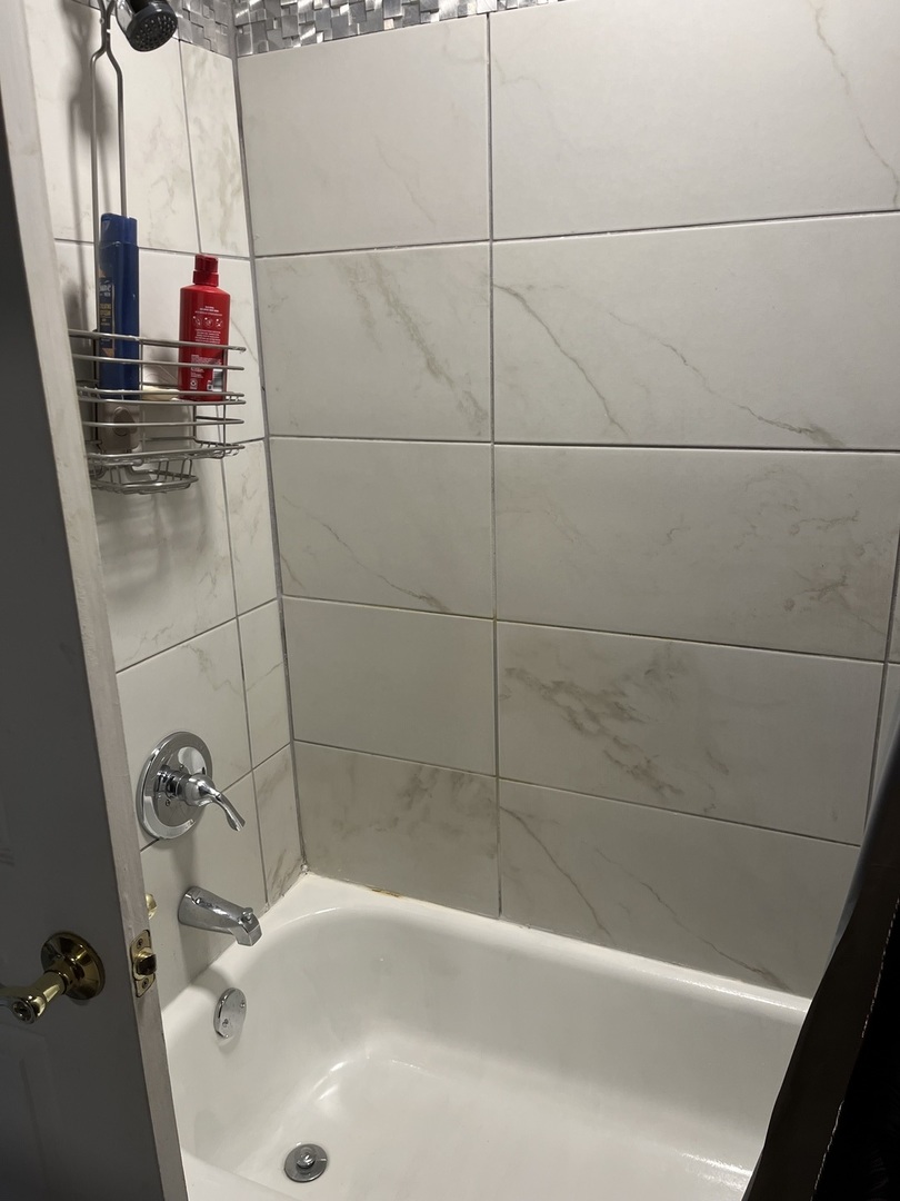 18650 Golfview Drive, Hazel Crest, IL 60429