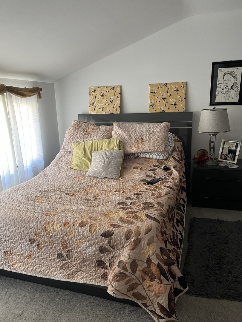 18650 Golfview Drive, Hazel Crest, IL 60429