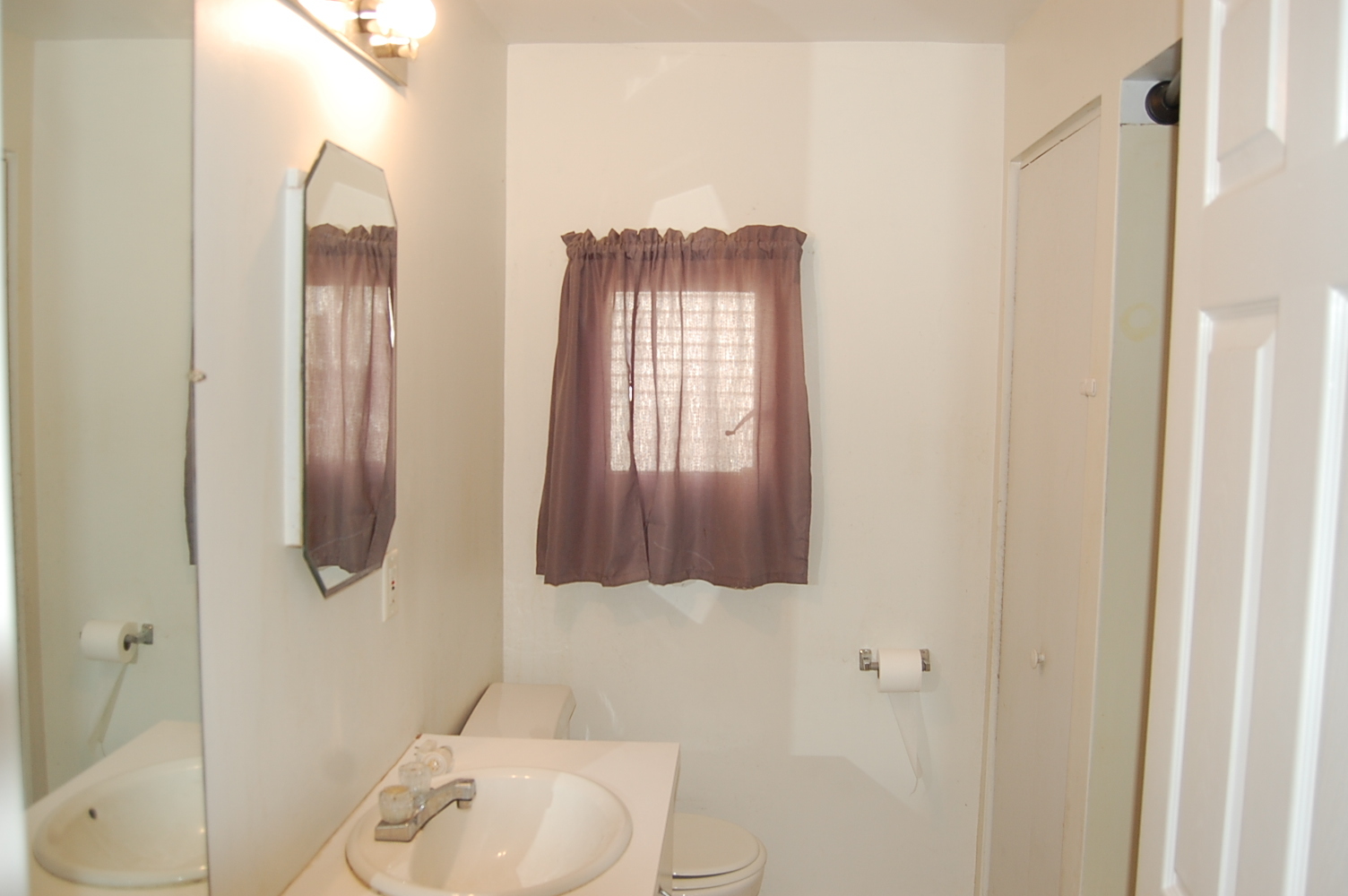 21702 W Edgewood Avenue, Lake Villa, IL 60046