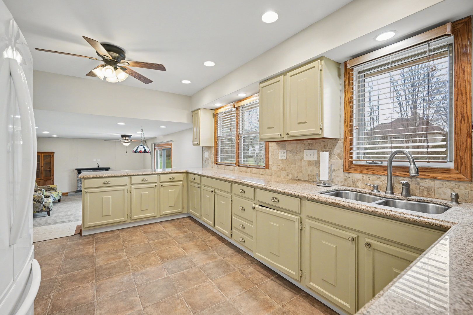 Naperville, IL 60565