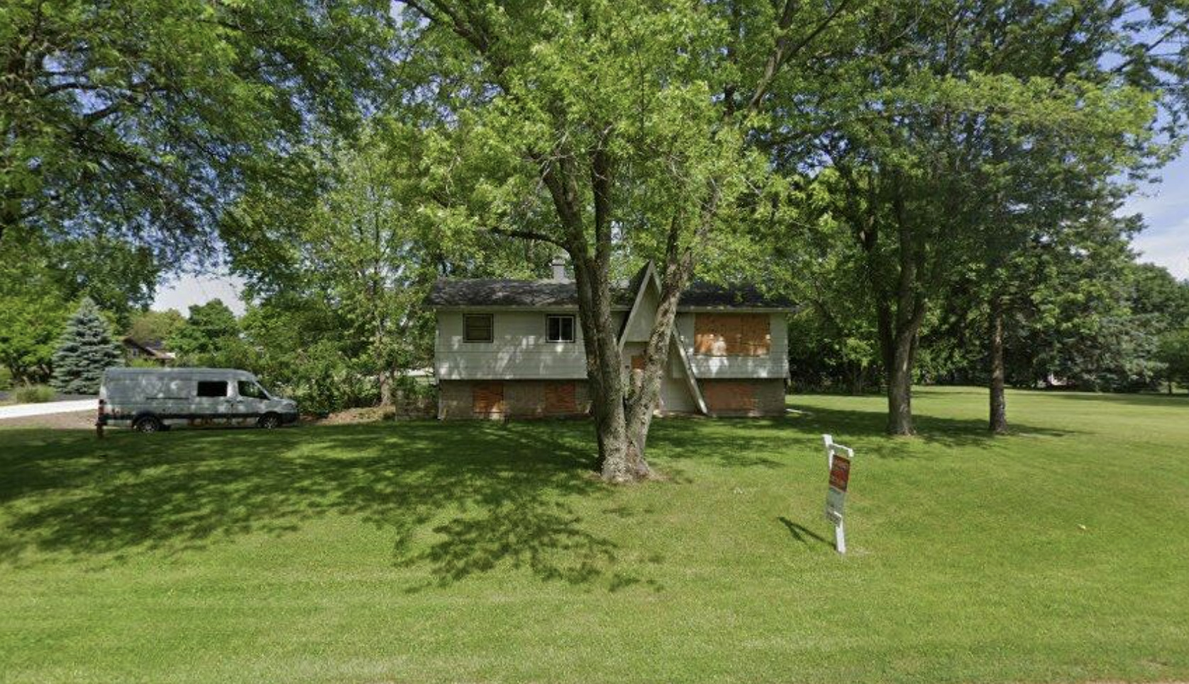 11S016 West Street, Naperville, IL 60565