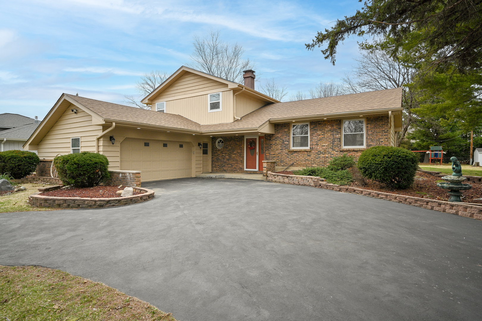 Naperville, IL 60565