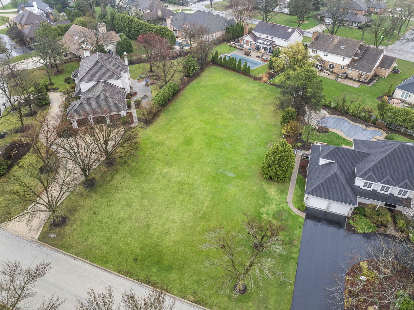 343 Hambletonian Drive, Oak Brook, IL 60523