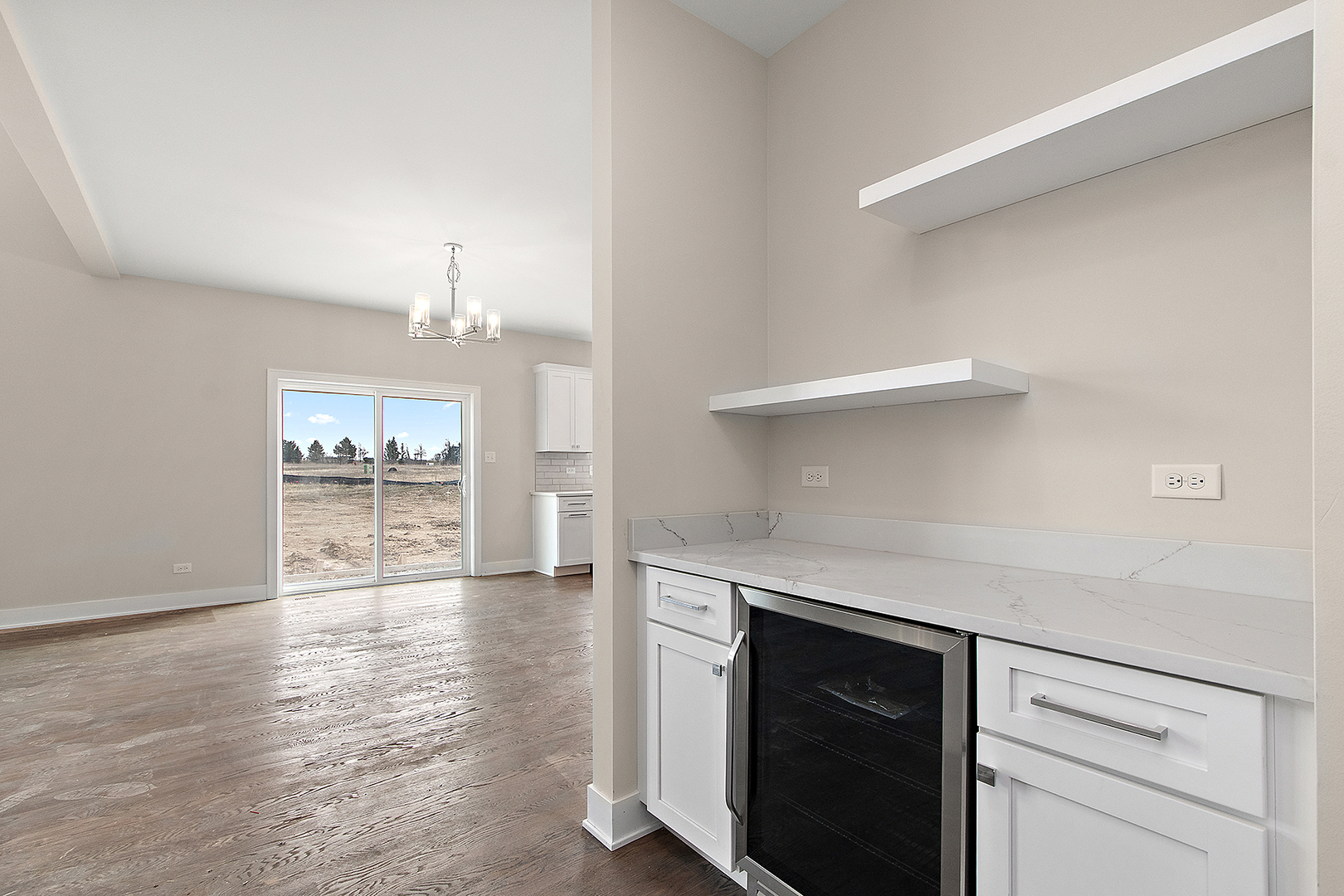 8214 S Stanley Trail, Frankfort, IL 60423