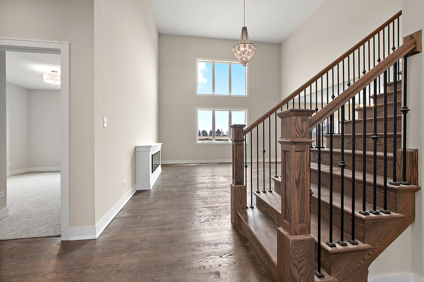 8214 S Stanley Trail, Frankfort, IL 60423