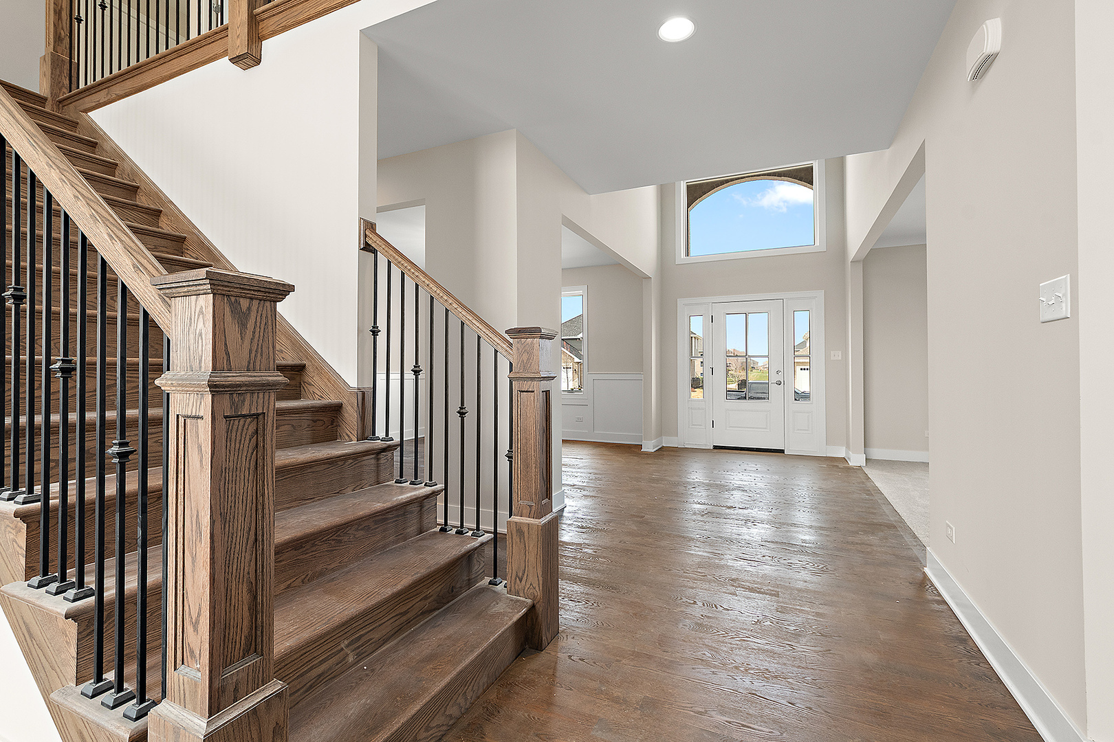 8214 S Stanley Trail, Frankfort, IL 60423