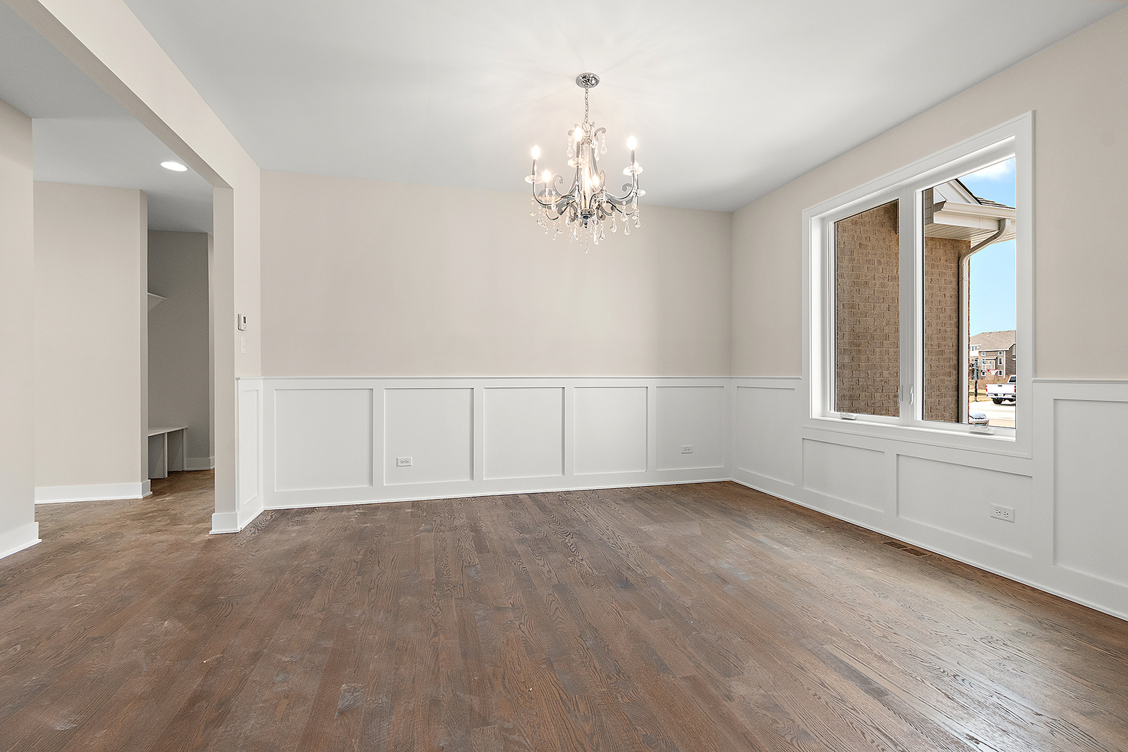 8214 S Stanley Trail, Frankfort, IL 60423