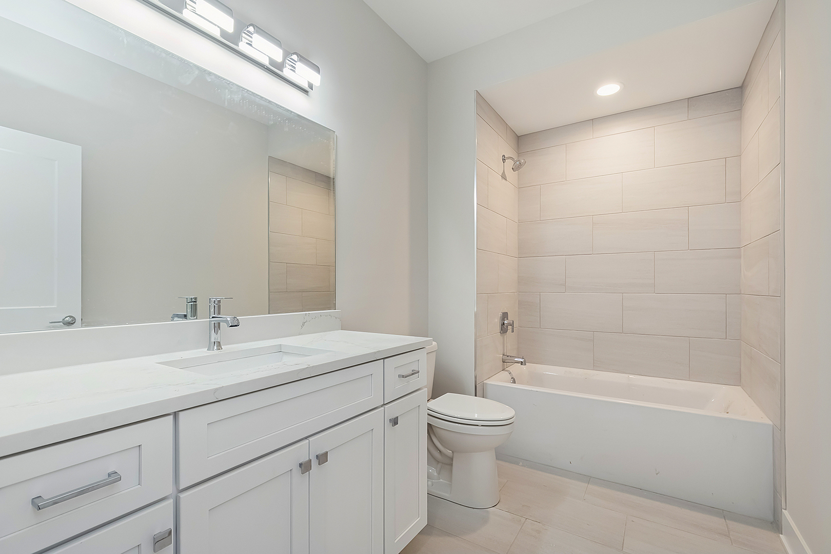 8214 S Stanley Trail, Frankfort, IL 60423