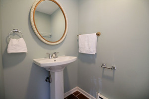 8829 Robin Drive #B, Des Plaines, IL 60016