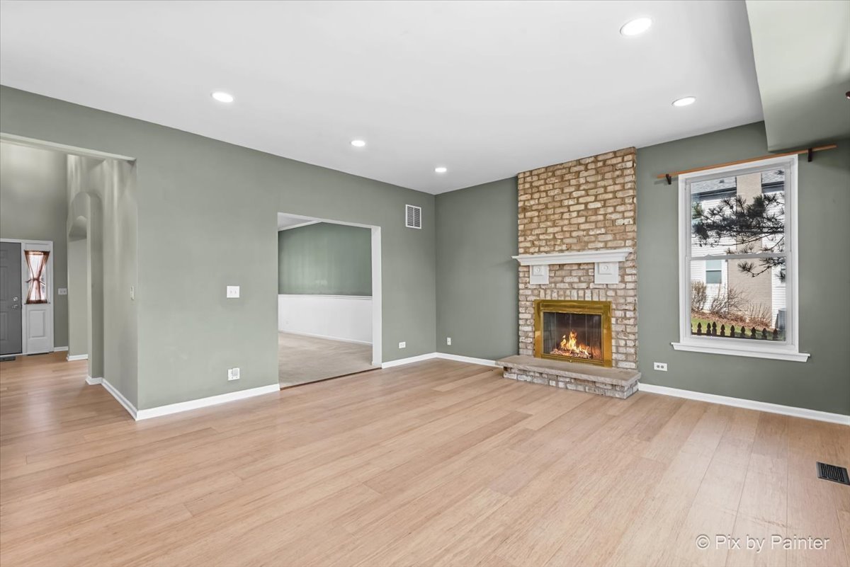 2045 Morningview Drive, Hoffman Estates, IL 60192