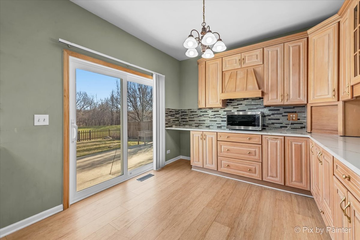 2045 Morningview Drive, Hoffman Estates, IL 60192