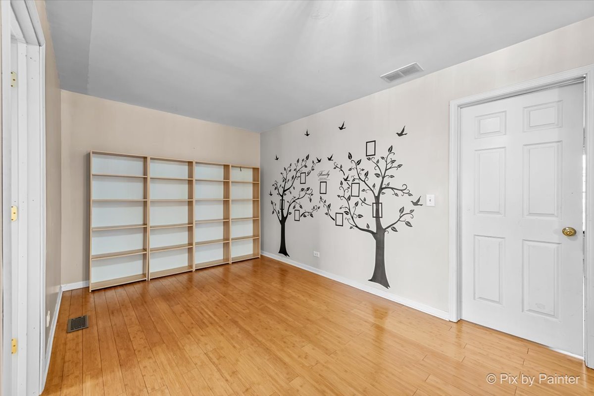 2045 Morningview Drive, Hoffman Estates, IL 60192