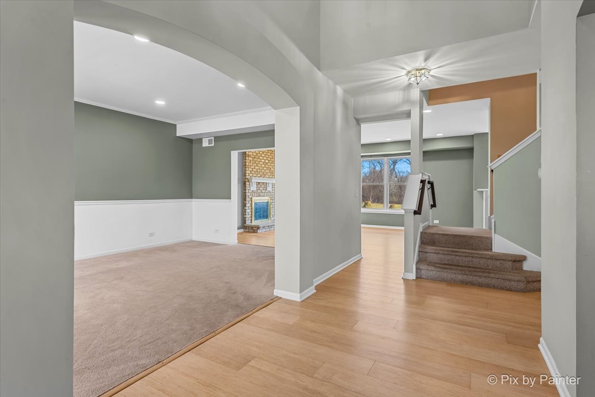 2045 Morningview Drive, Hoffman Estates, IL 60192