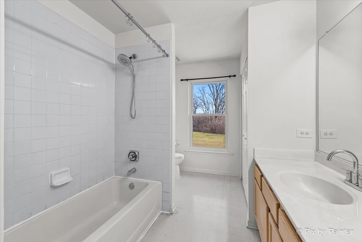 2045 Morningview Drive, Hoffman Estates, IL 60192