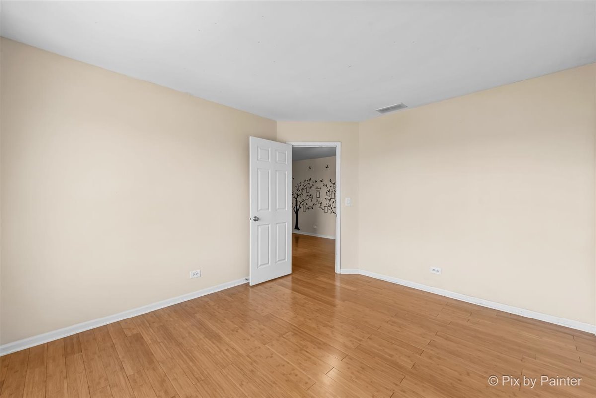 2045 Morningview Drive, Hoffman Estates, IL 60192