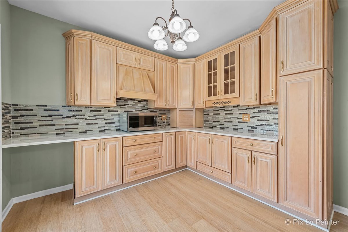 2045 Morningview Drive, Hoffman Estates, IL 60192