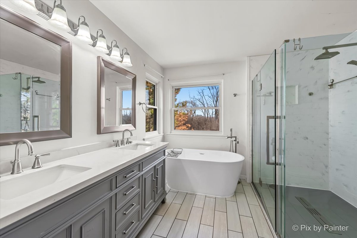 2045 Morningview Drive, Hoffman Estates, IL 60192