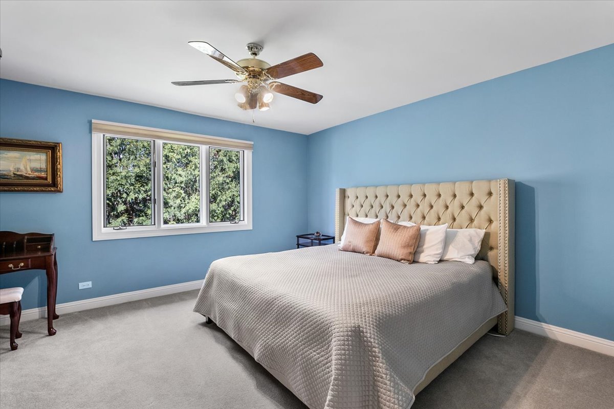 1065 Vineyard Drive, Gurnee, IL 60031