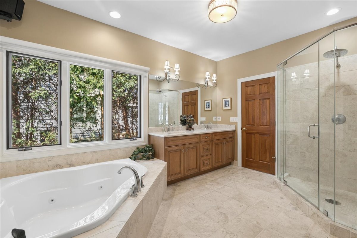 1065 Vineyard Drive, Gurnee, IL 60031