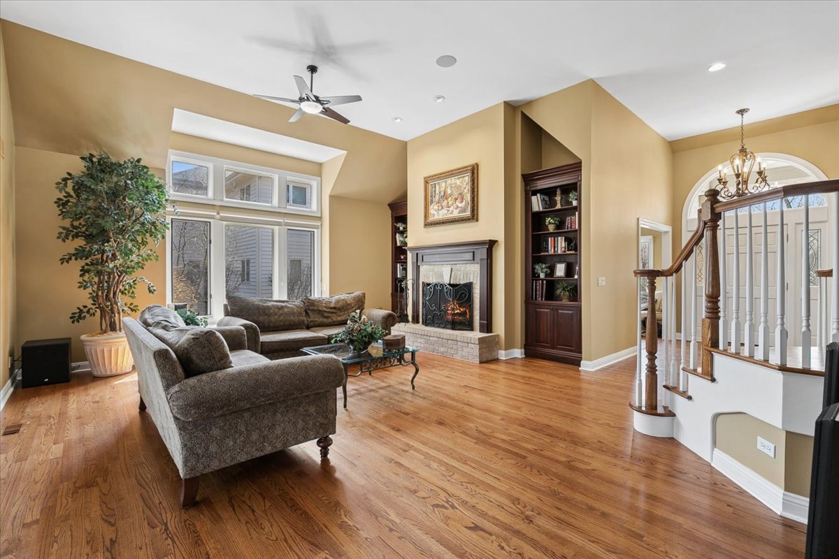 1065 Vineyard Drive, Gurnee, IL 60031