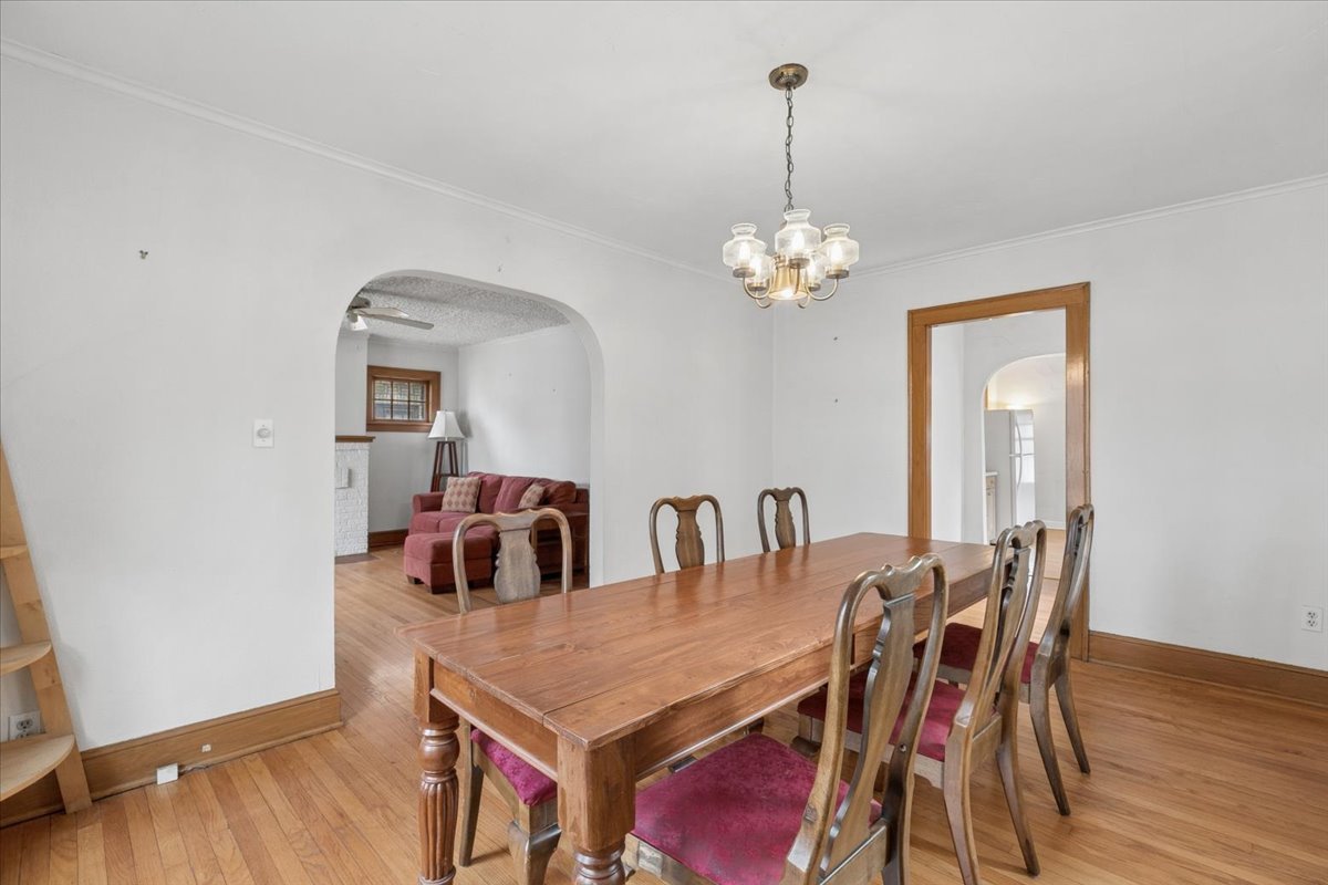 1319 N Ash Street, Waukegan, IL 60085