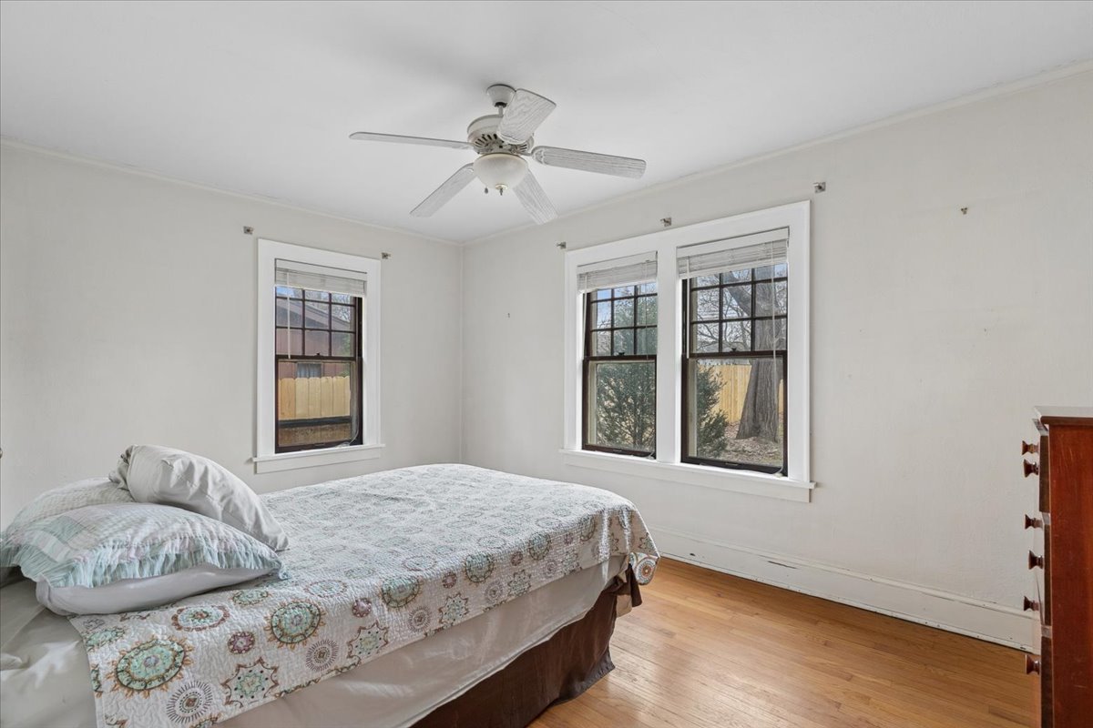 1319 N Ash Street, Waukegan, IL 60085