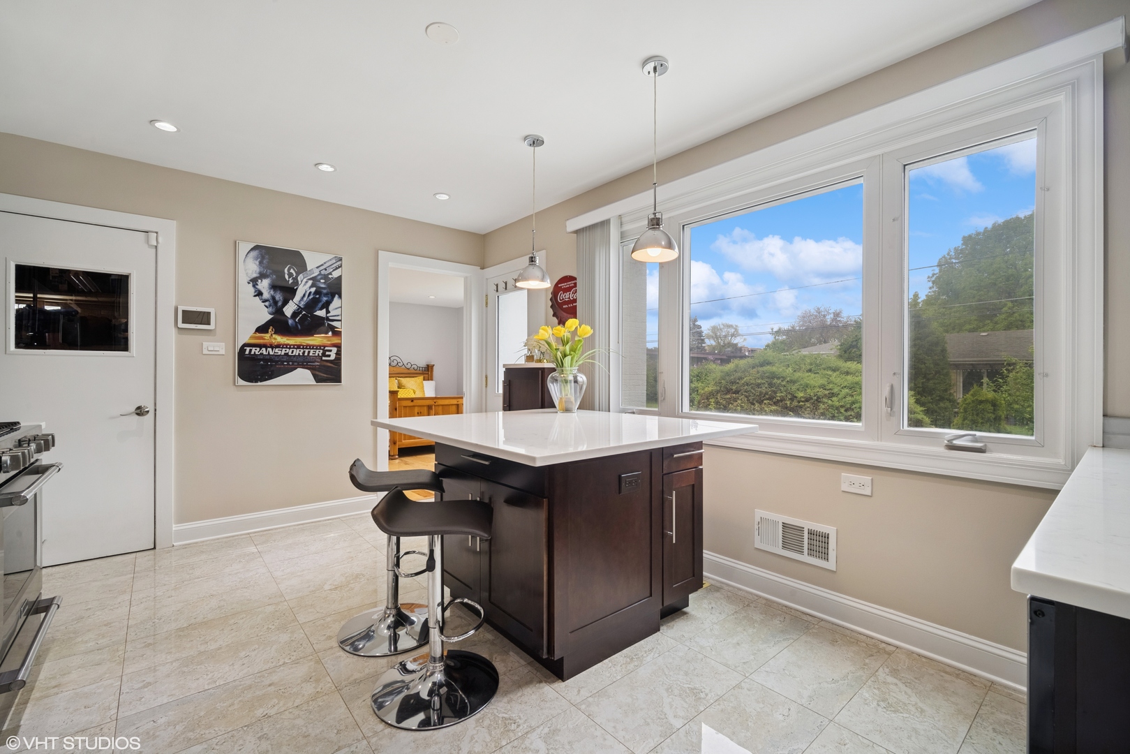 5654 N Manor Lane, Norwood Park, IL 60631