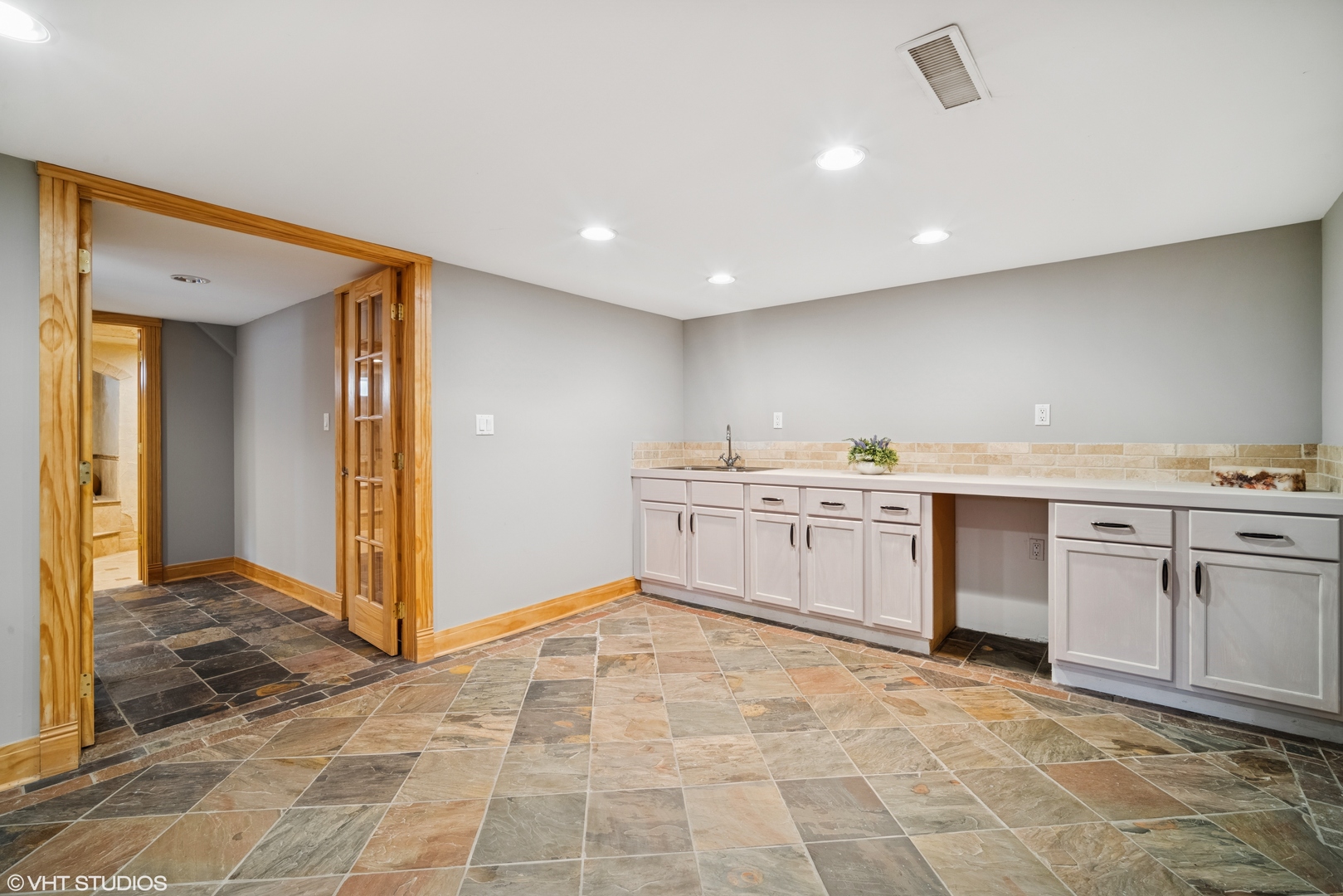 5654 N Manor Lane, Norwood Park, IL 60631