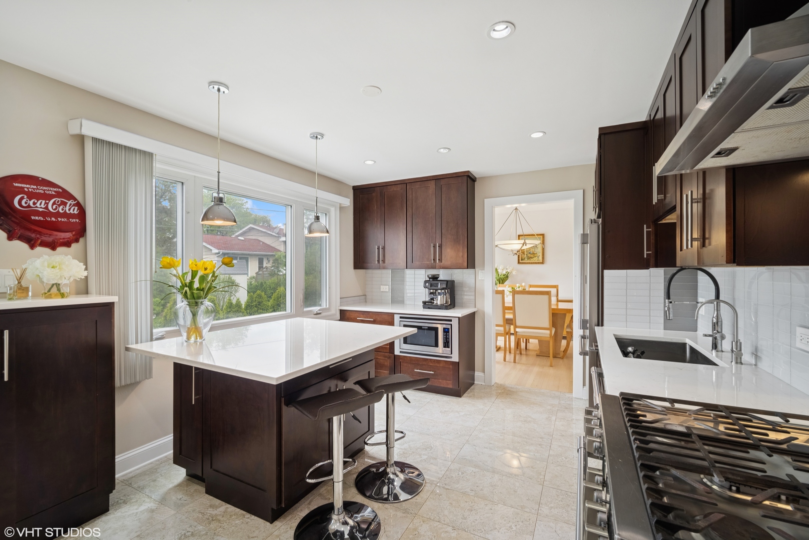 5654 N Manor Lane, Norwood Park, IL 60631