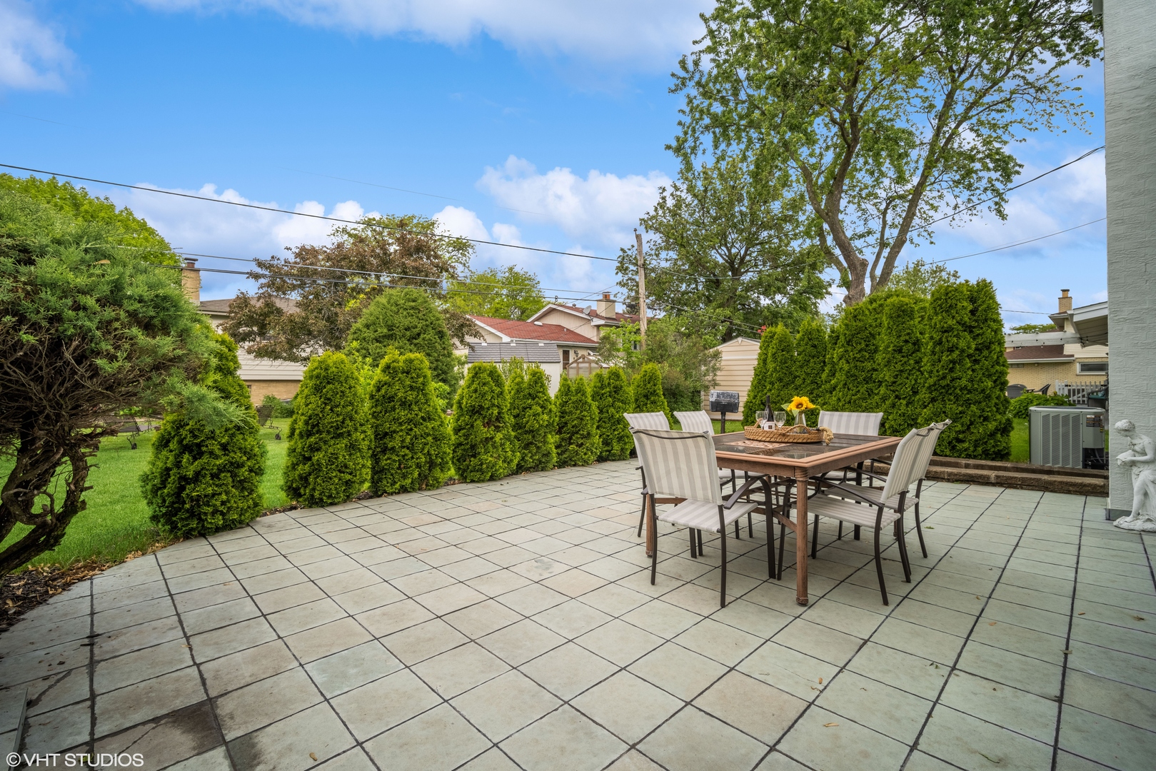 5654 N Manor Lane, Norwood Park, IL 60631