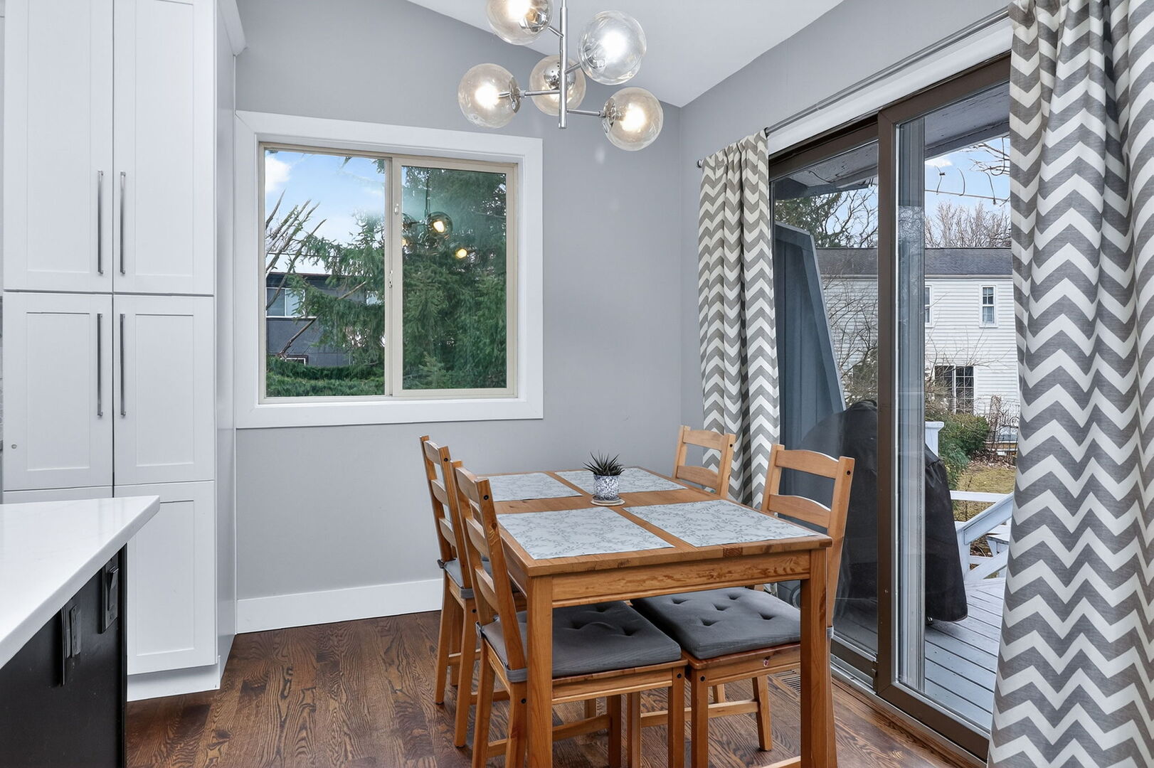 1919 Coach Drive, Naperville, IL 60565